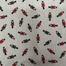 Load image into Gallery viewer, Nutcrackers LINENLOOK Panama