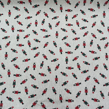 Load image into Gallery viewer, Nutcrackers LINENLOOK Panama