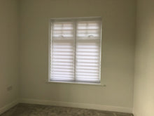 Load image into Gallery viewer, Paper Blinds (Contains x6 Blinds)
