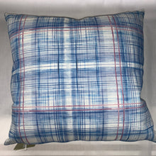 Load image into Gallery viewer, Flamingo Cushion