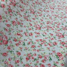Load image into Gallery viewer, Pink Classic Roses Cotton Poplin